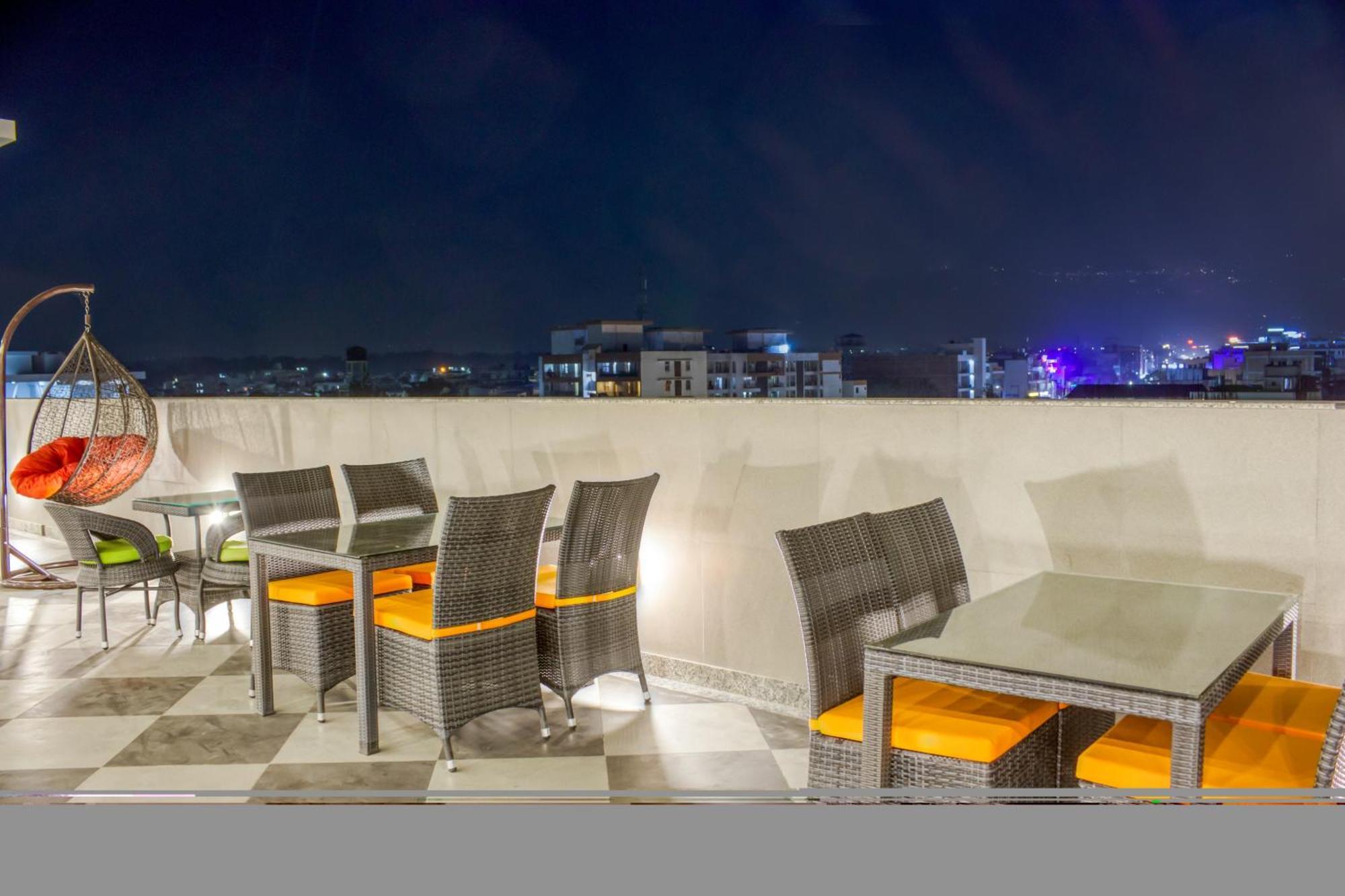 Zip By Spree Hotels Grand Legacy Prime เดห์ราดุน ภายนอก รูปภาพ