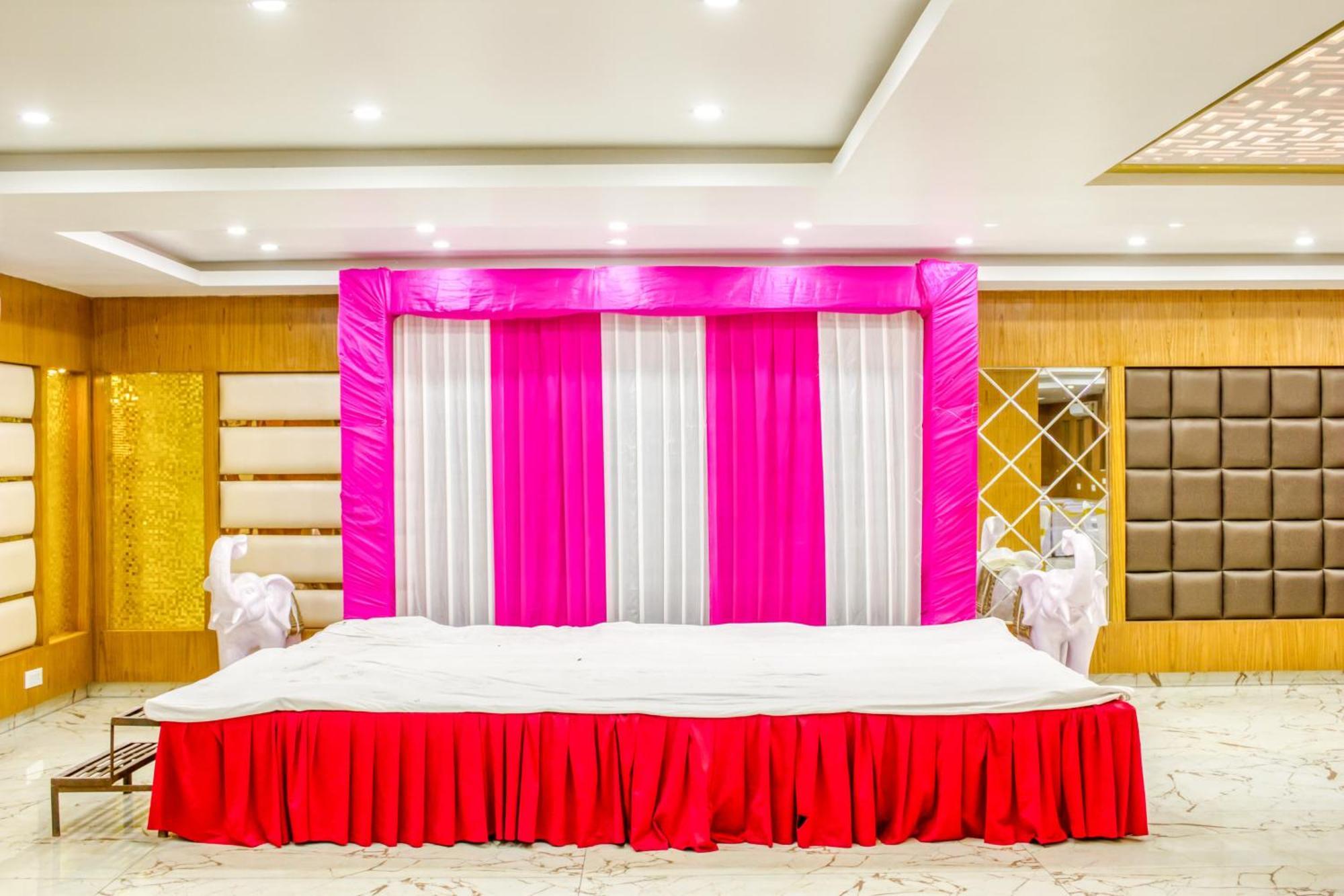 Zip By Spree Hotels Grand Legacy Prime เดห์ราดุน ภายนอก รูปภาพ