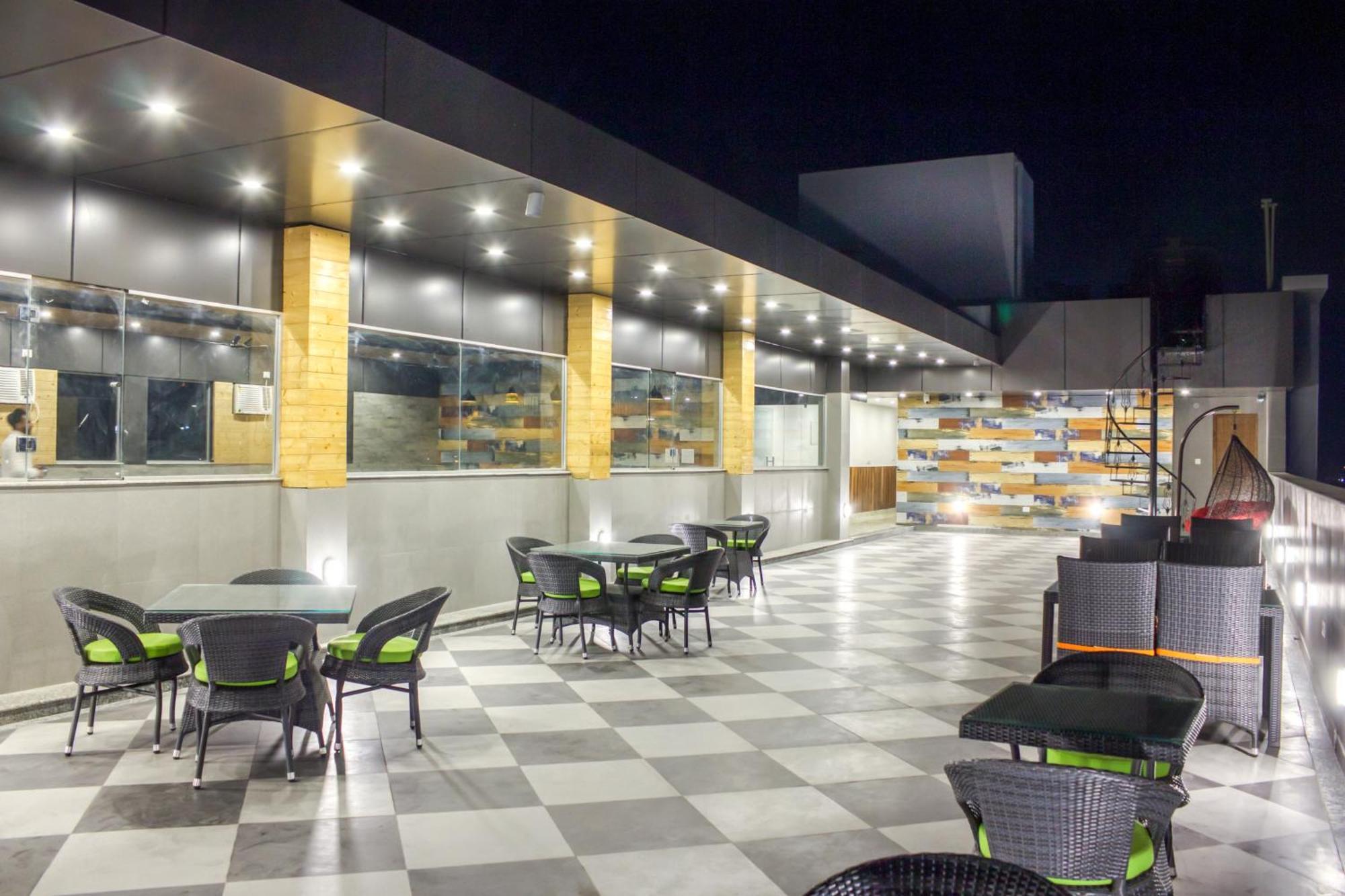 Zip By Spree Hotels Grand Legacy Prime เดห์ราดุน ภายนอก รูปภาพ