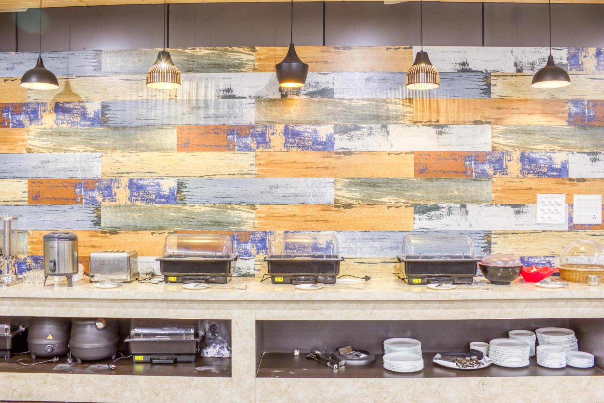Zip By Spree Hotels Grand Legacy Prime เดห์ราดุน ภายนอก รูปภาพ