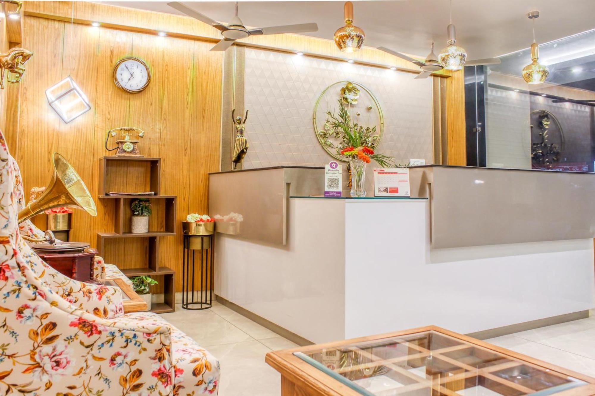 Zip By Spree Hotels Grand Legacy Prime เดห์ราดุน ภายนอก รูปภาพ
