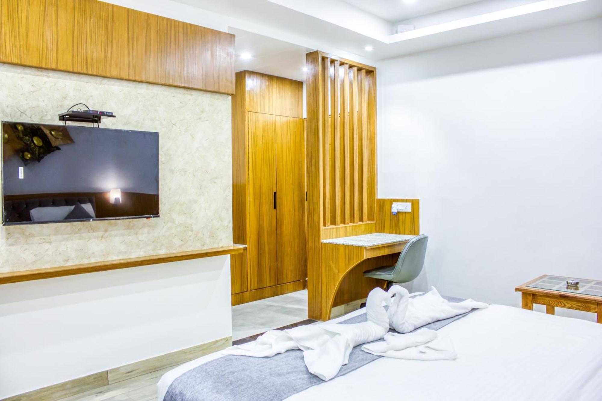 Zip By Spree Hotels Grand Legacy Prime เดห์ราดุน ภายนอก รูปภาพ