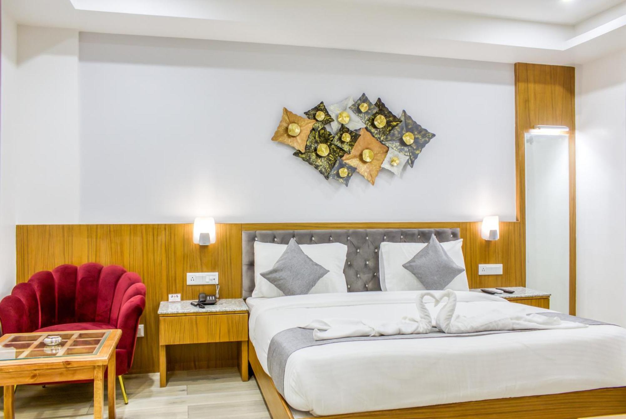 Zip By Spree Hotels Grand Legacy Prime เดห์ราดุน ภายนอก รูปภาพ