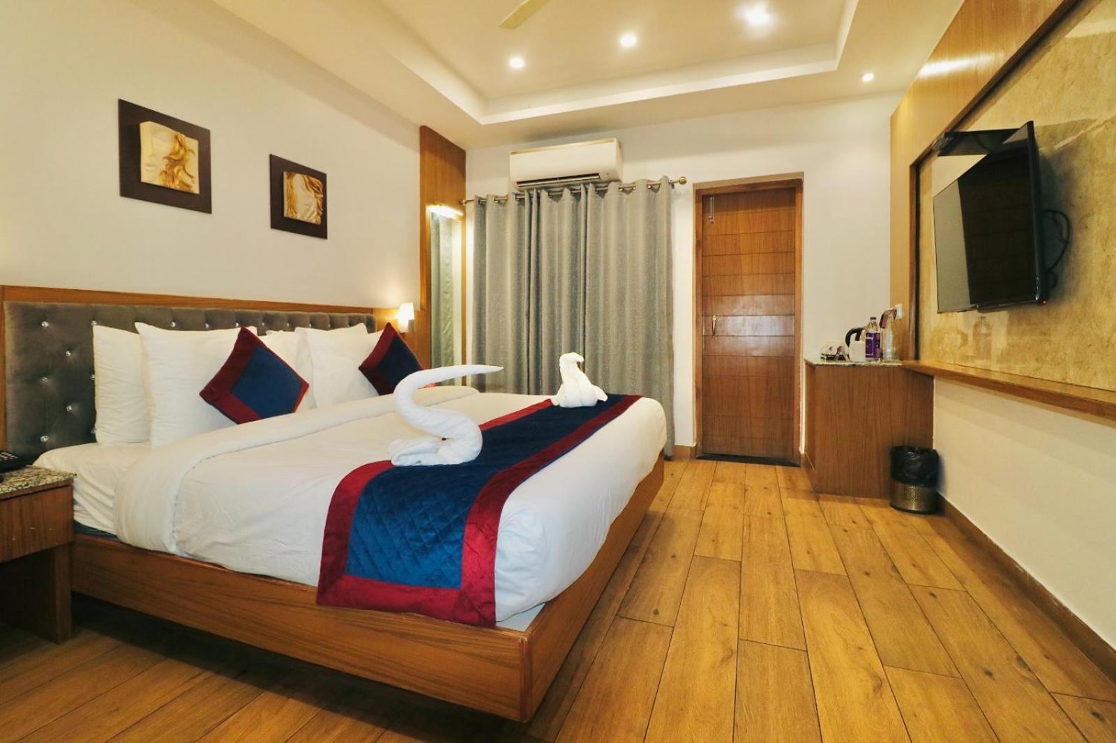 Zip By Spree Hotels Grand Legacy Prime เดห์ราดุน ภายนอก รูปภาพ